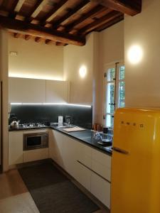 Charming Lucca Apartment, Modern Comfort in Historic Setting