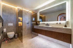 Luxury Stay with Guest House - Pool - Gym & Sauna