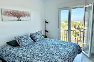 Apartamento moderno de 2 hab con vistas al mar