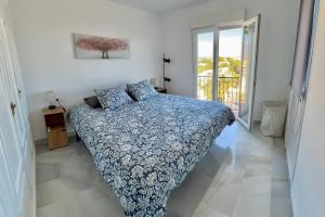 Apartamento moderno de 2 hab con vistas al mar