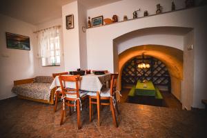 Erdődi Birok - Erdődi Liget - Erdődi Manor - Erdődi Grove