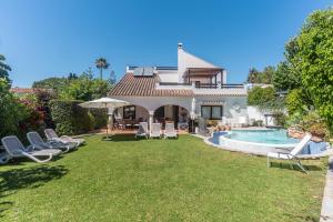 Villa by the beach 5 bedrooms