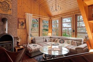 Wooden Western Lodge Tiny Haus