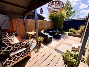 1001 Nights Luxury Spa Oasis with jacuzzi sauna and garden near Amsterdam