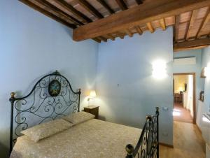 Charming Apartment in Historic Lucca with Modern Comforts