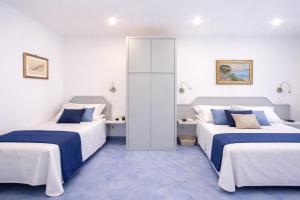 Cafiero Azure Flat