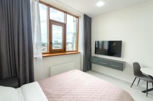 14-6 Diplomat Hall, Zhylianska 59, Kyiv centre, fantastic city view, 15 kW backup power, Petrovdom Apartment