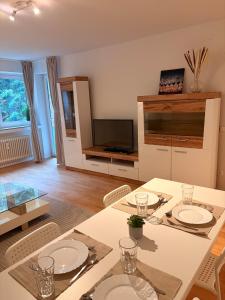Gemütliche Wohnung mit TV, Balkon und Küche