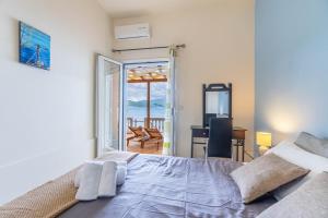 Nikos Seaside Apartment