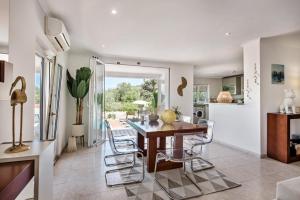 Lovely Vacation Villa In Loulé