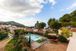 Bas de Villa Piscine 150m de la mer