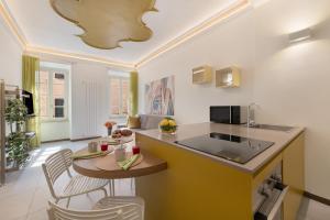 Gemhouse Ambra garda lake