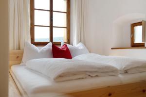 Ansitz Baumannhof Apt Erker Suite