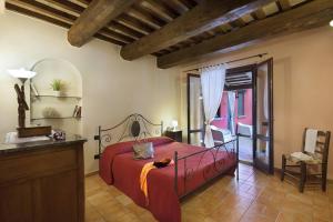 Casale degli Ulivi 8&2 by Marche Holiday Villas