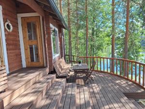 Private Lakefront Dome Cabin Sauna & Breakfast Lumous