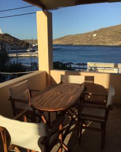 Emmas maisonette house by Kapsali beach