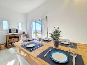 Hydra Bay Seaside Villa with Pool