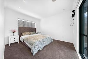 My castle house Manukau City 20 mins to Auckland Airport