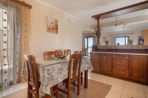 Lakis Superior Apartment