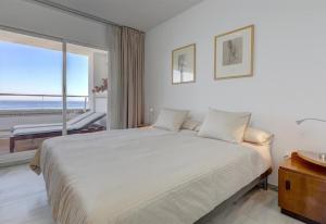 Apartment Boulevard 302