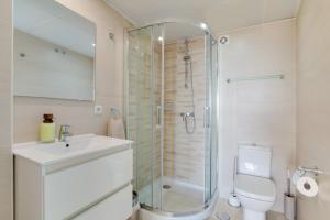 Front line beach apartment 2 bedr