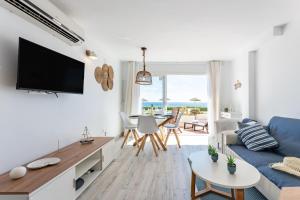 Seafront Beach house Rocas del Mar