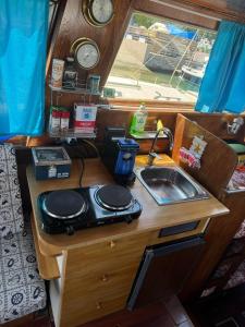 Aloha Jaks Boat