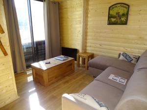 MAGNIFIQUE APPARTEMENT 3* EN PIED DES PISTES DE PYRENEES 2000