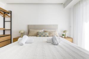 A&N Central Beach Walk Apartment with Terrace