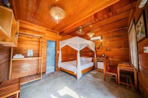 Jungle Boss Travel Lodge
