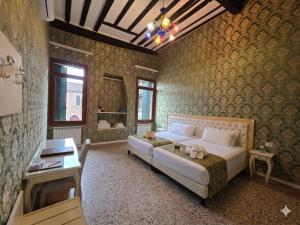 Rialto Charm Boutique