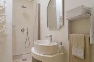 Lamia Gia With Private Pool