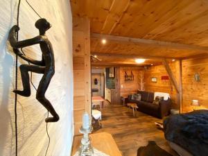 Alpenauszeit im Zirbenholz Chalet