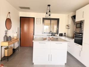 "A Casa Mundo" – Proche Plage | by Efficios