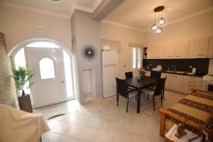 Nicol apartment