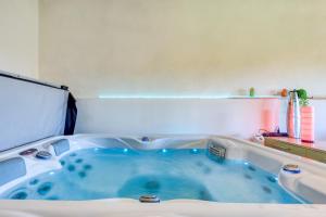 Chambre spa privé Arles campagne