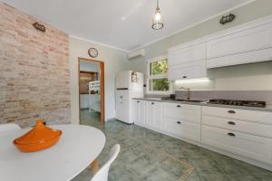 Buggerru Hugo House img16