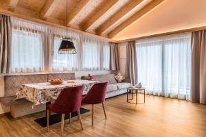 Les Ciases Chalets Dolomites Apt 6