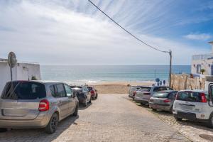 Studio Sardinha-1 min walk to beach