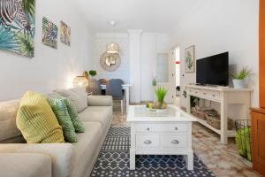 Apartment By The Sea