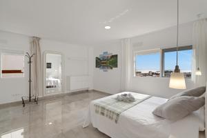 Modern Loft Las Palmas views 2 suit