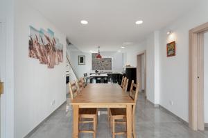 Modern Loft Las Palmas views 2 suit