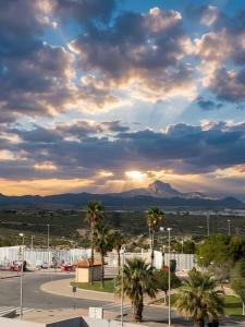 Alicante Hills