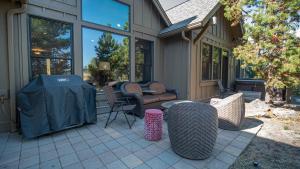 9 Caldera Cabin