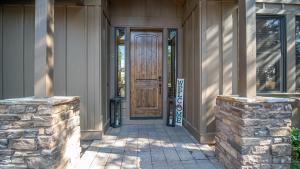 9 Caldera Cabin