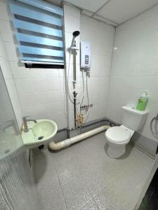 BUDGET FRIENDLY ROOM AT Kuching Waterfront Bridge
