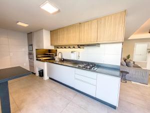 Apê Positano|3 suítes|Jurerê|230m do Mar|2 garagem