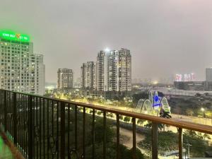 Moon Corner at Westlake - PentStudio Ha Noi, Duplex w Bath, 5mins to Lotte Mall