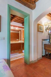 Rustico tra Pisa, Lucca e Firenze