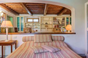 Rustico tra Pisa, Lucca e Firenze